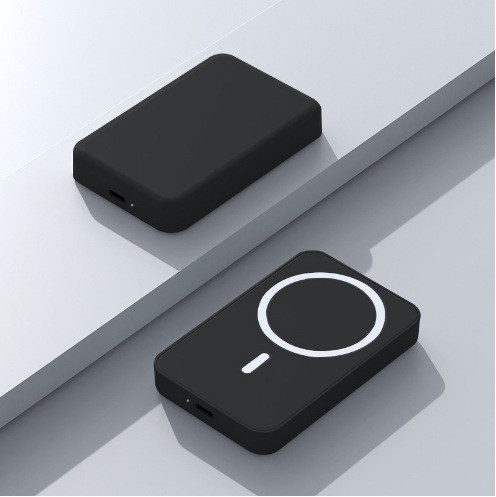 15W magnetic wireless power bank with fast charge and 10000mAh capacity"