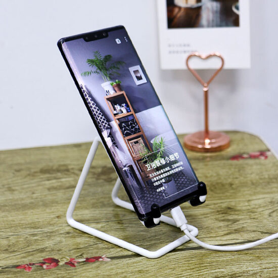 Wireframe Metal Phone Stand and Photo Frame Display